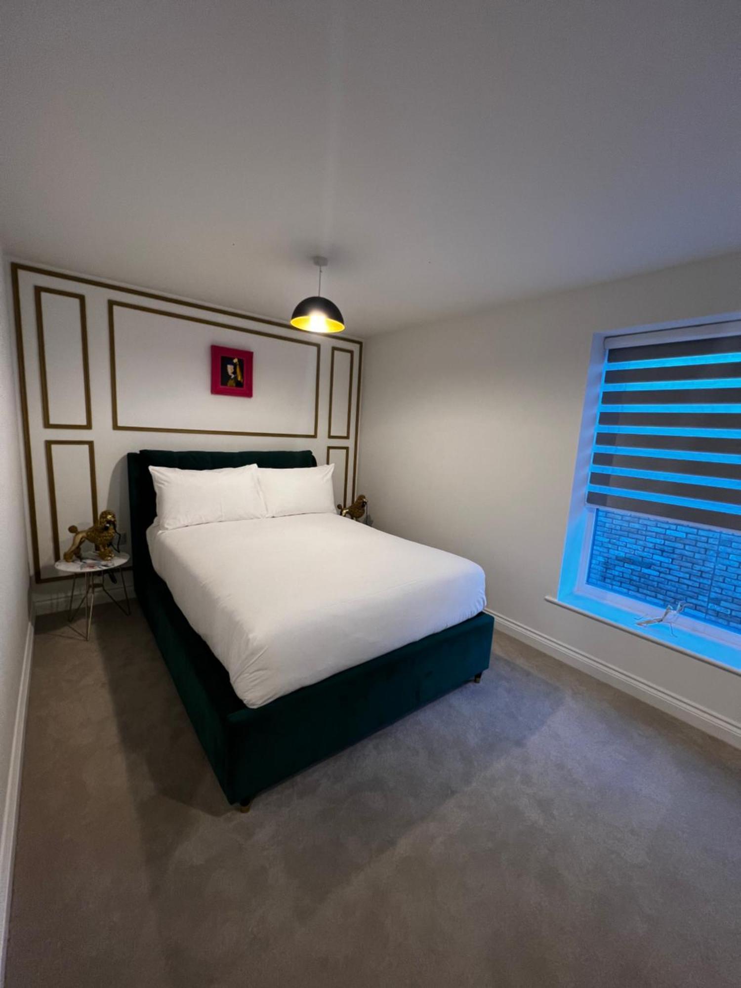 Apartamento Modern And Spacious Two Bedroom Near City Centre *